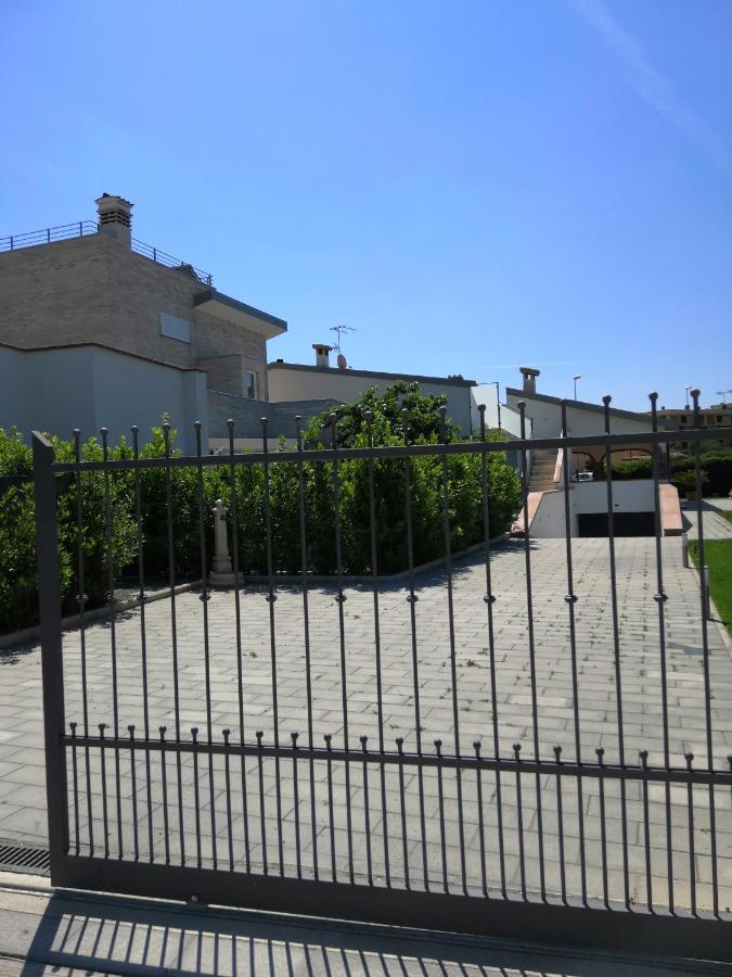 Casa Mari Bed & Breakfast Principina Terra Exterior foto